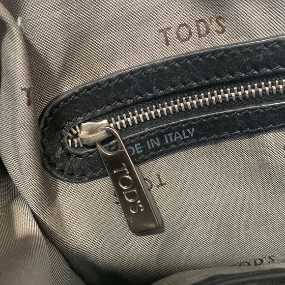 TOD’S Black Patent Shoulder Bag - Picture 15 of 16